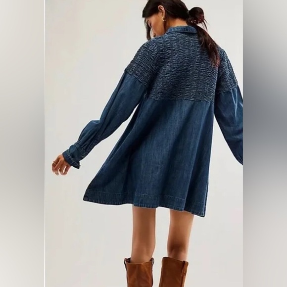 NWOT Free People Find me Now denim smocked should side pockets dress size XS - Picture 3 of 10